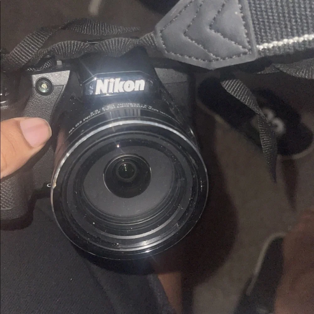 Nikon n1811 d56000 dslr Michigan area only